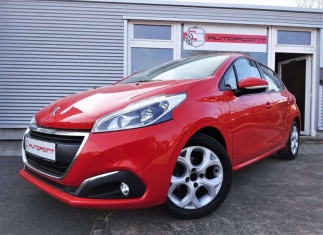 Peugeot 208 5 TRG KLIMA PDC ALU AUS 1.HAND