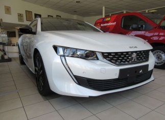 Peugeot 508 SW GT Hybrid 225 e-EAT8 Vollleder Pano-Dach