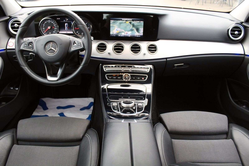 Mercedes-Benz Třídy E d Lim. Avantgarde Kamera_Distronic_LED_Nav