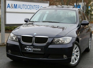 BMW Řada 3 318 i mit SHZ, Klimaaut., PDC, Navi!