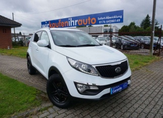 Kia Sportage Dream Team 2WD PDC KAMERA NAVI !!