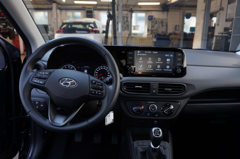 Hyundai i10 1.0 Essential Bluetooth;Touchscreen;Spurhalteass.