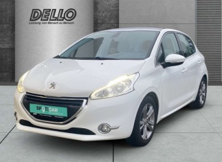 Peugeot 208 1.2 Allure Pan.Dach+NAVI+PDC+Klimaautomatik