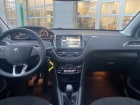Peugeot 208 1.2 Allure Pan.Dach+NAVI+PDC+Klimaautomatik