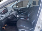 Peugeot 208 1.2 Allure Pan.Dach+NAVI+PDC+Klimaautomatik