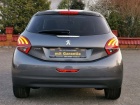 Peugeot 208 Allure Tempo Sitzheizung Isofix Pano Bluetooth LED
