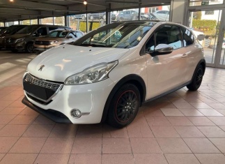 Peugeot 208 XY  2.Hand PANO PDC