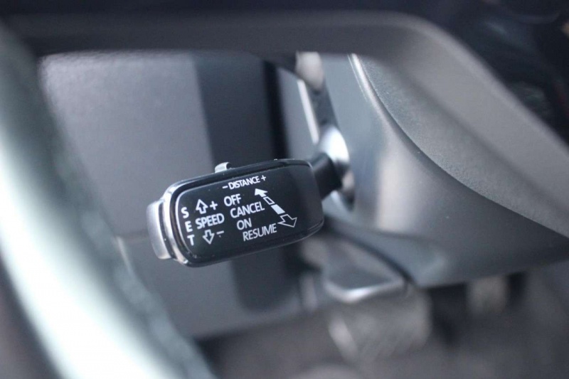 Škoda Octavia Combi Clever 2.0 TDI DSG NAVI ACC LED Klima Navi