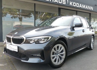 BMW Řada 3 d Touring xDrive LED Totwinkel Apple Virtual