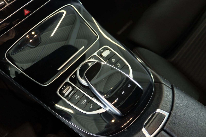Mercedes-Benz Třídy E d Avantgarde FRONT+SIDE+KAM+LED+18